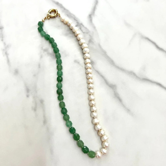 Pearl and Green Aventurine Gemstone Necklace Gold Filled Clasp - Picture 3 of 8